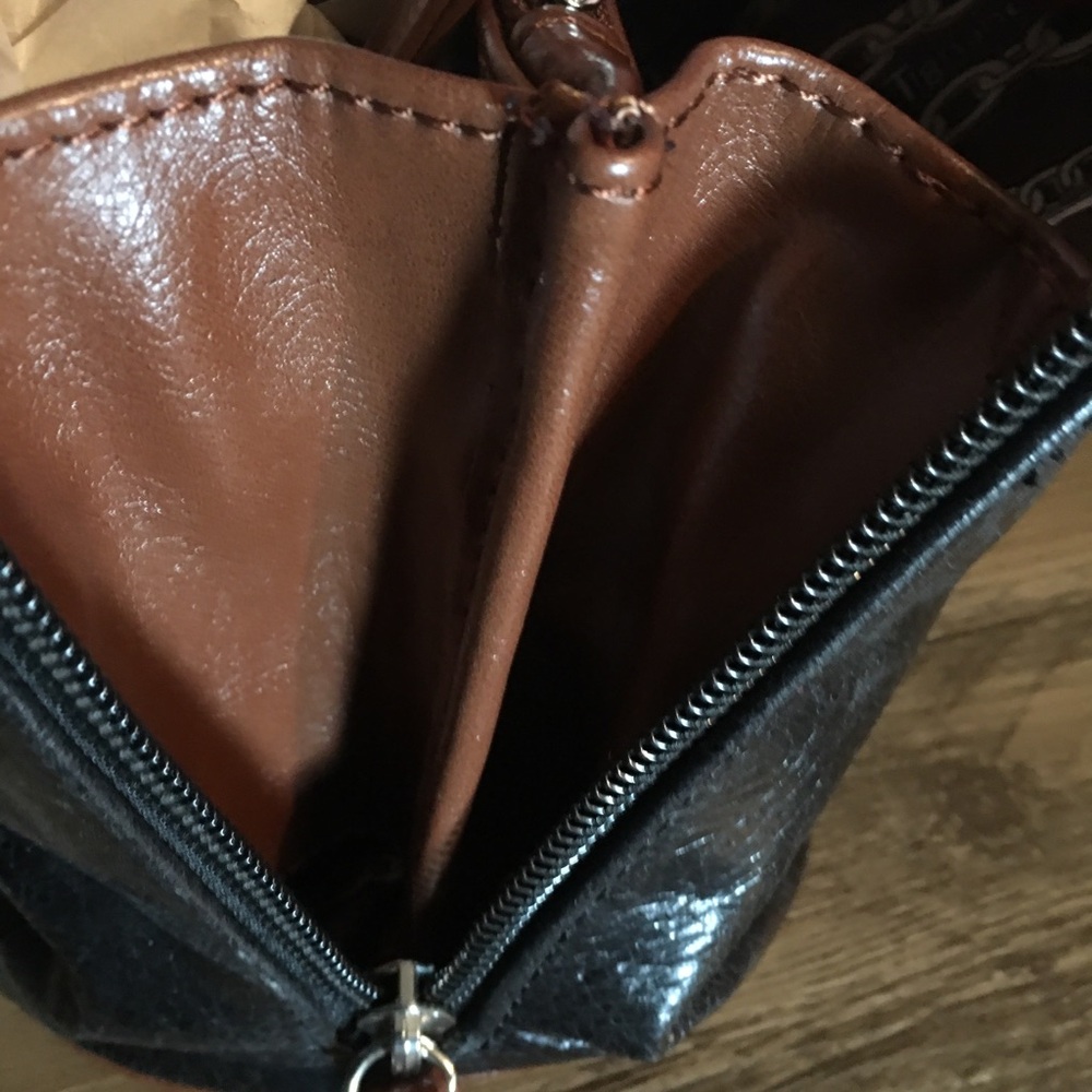 Tignanello hand bag - Picture 7 of 12